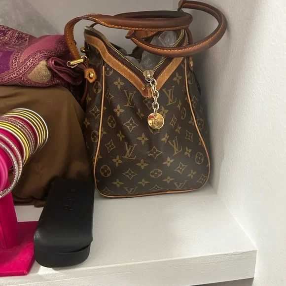 AUTHENTIC WITH PAPERS Louis Vuitton Tivoli GM Monogram Shoulder Bag - Picture 1 of 13